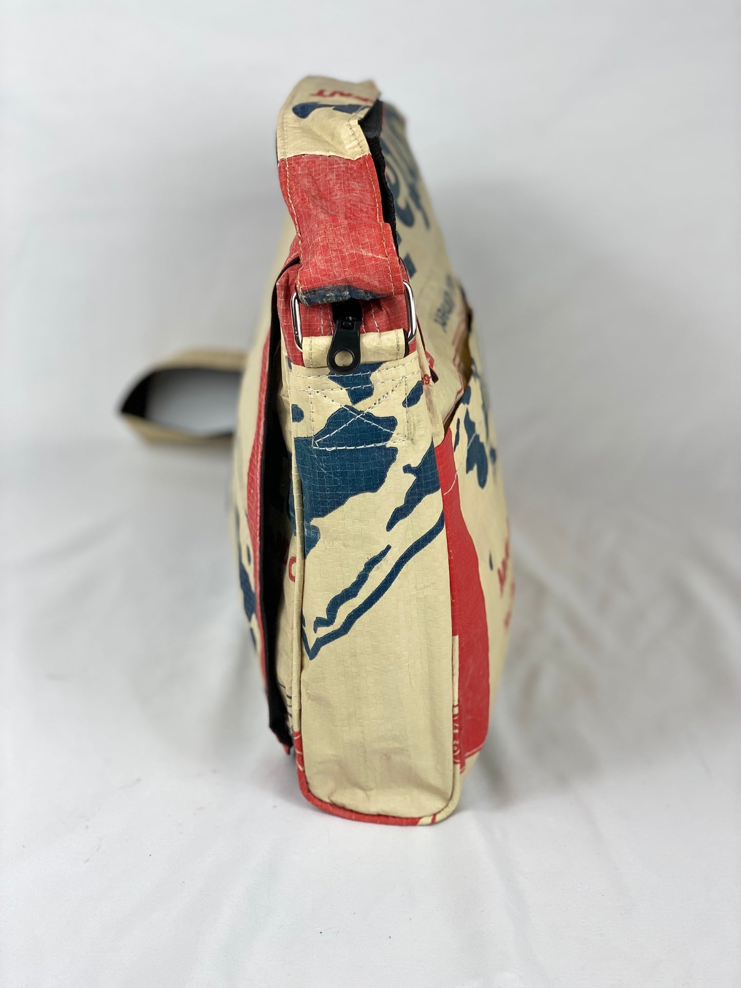 Messenger Bags - Mountain